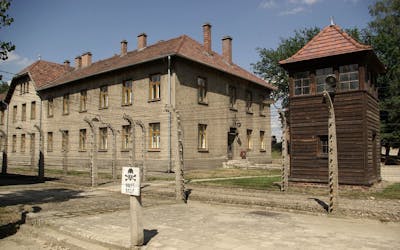 Auschwitz-Birkenau-tour vanuit Krakau met hotelovername